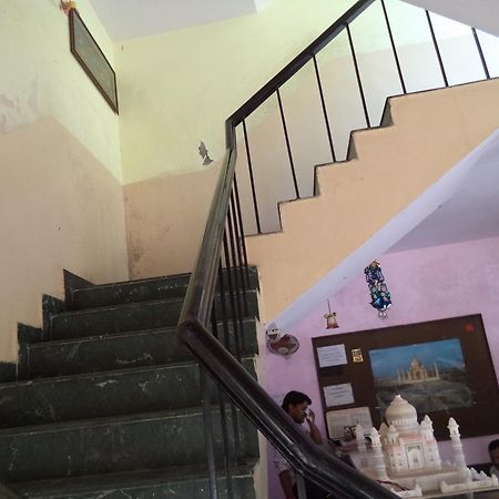 Hotel Viren Plaza Agra  Ngoại thất bức ảnh